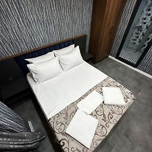 Budget Zimmer mit Kingsize-Bett